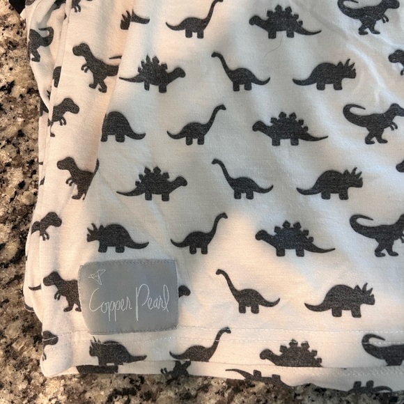 Lot of 2 Nursing and/or car seat covers. Copper pearl and milk snob - Picture 2 of 3